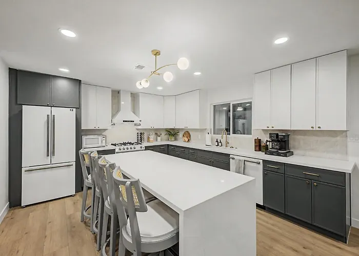 New Ocotillo Luxe Retreat Old Town