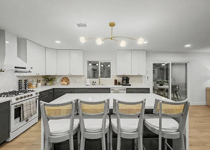 New Ocotillo Luxe Retreat Old Town